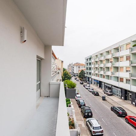Amazing Duplex - Mid Century Experience & Parking Apartment Porto Bagian luar foto