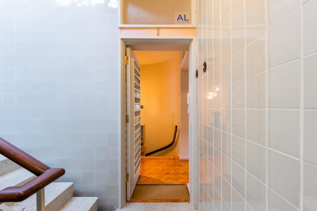 Amazing Duplex - Mid Century Experience & Parking Apartment Porto Bagian luar foto