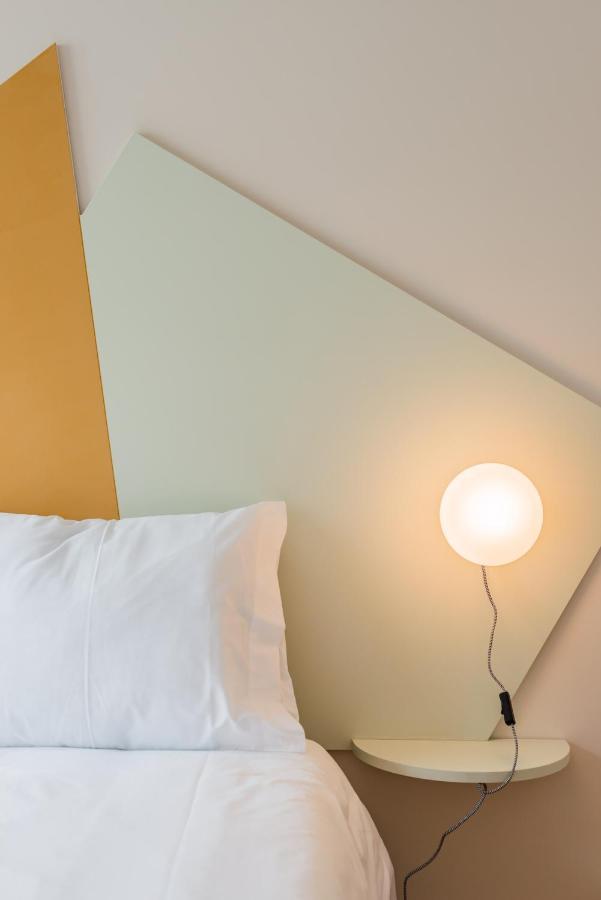 Amazing Duplex - Mid Century Experience & Parking Apartment Porto Bagian luar foto