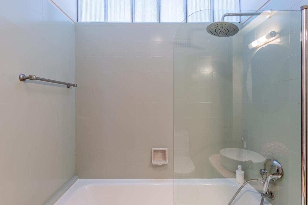 Amazing Duplex - Mid Century Experience & Parking Apartment Porto Bagian luar foto