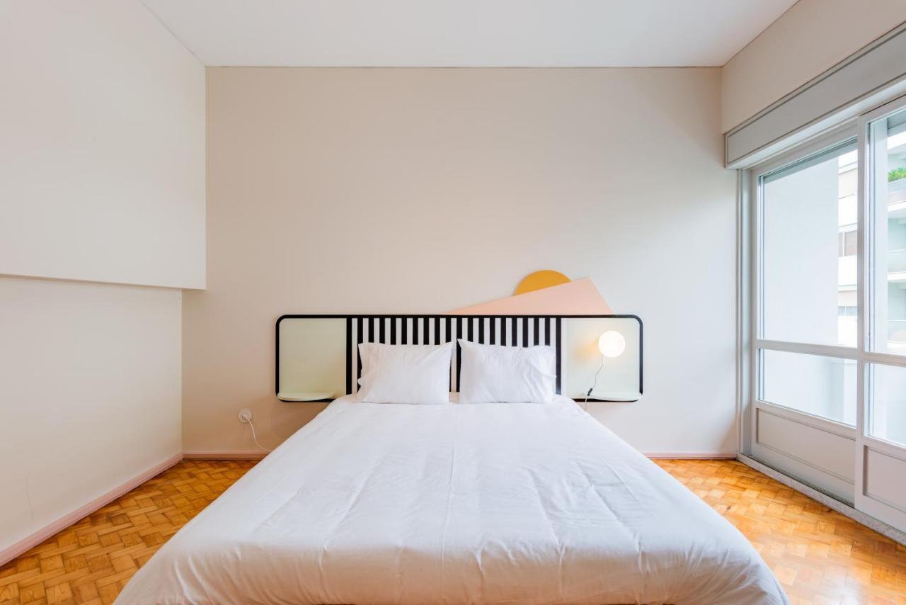 Amazing Duplex - Mid Century Experience & Parking Apartment Porto Bagian luar foto