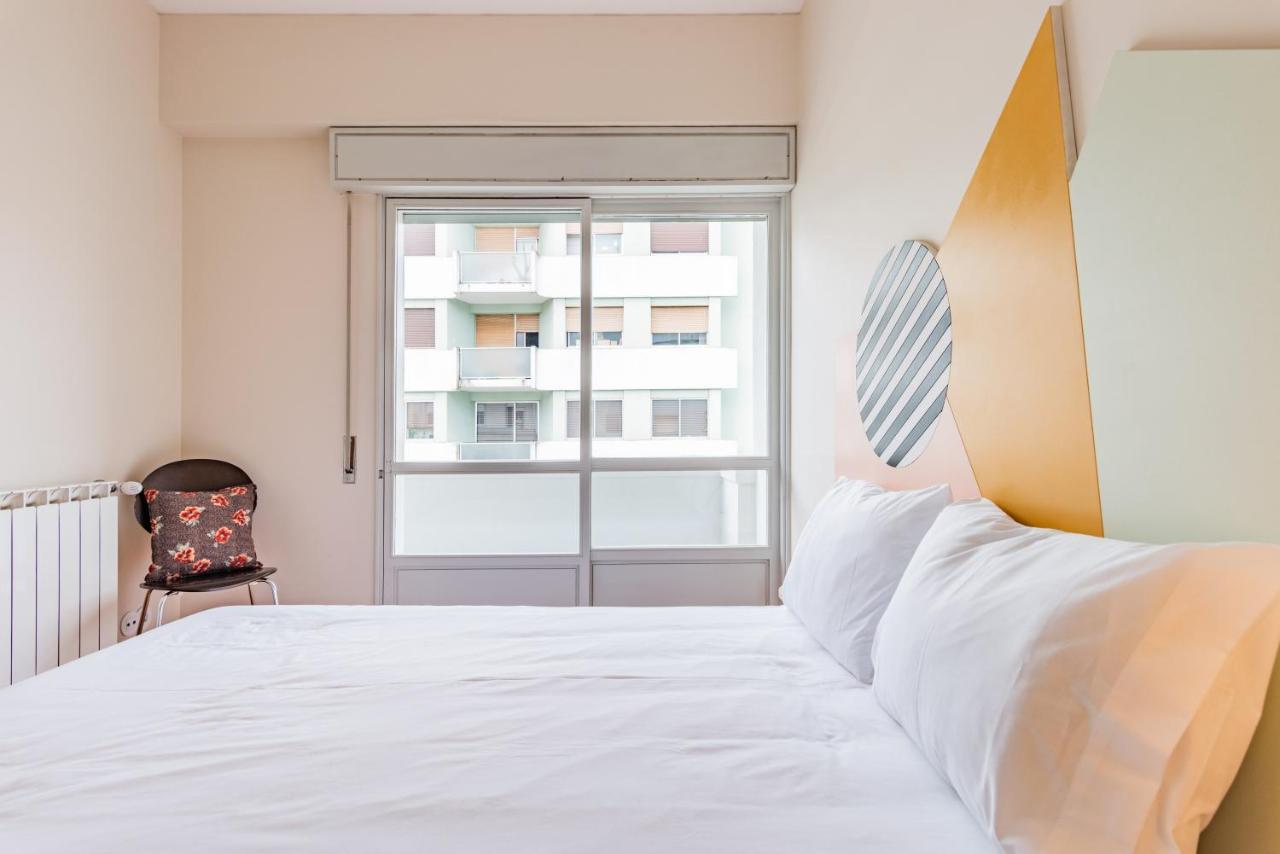 Amazing Duplex - Mid Century Experience & Parking Apartment Porto Bagian luar foto