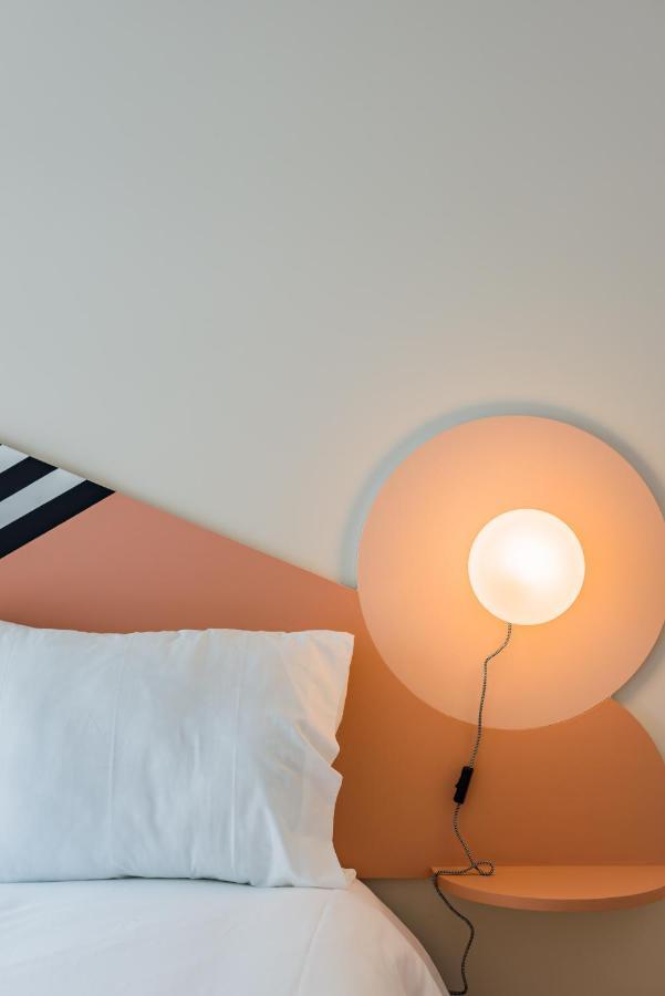 Amazing Duplex - Mid Century Experience & Parking Apartment Porto Bagian luar foto
