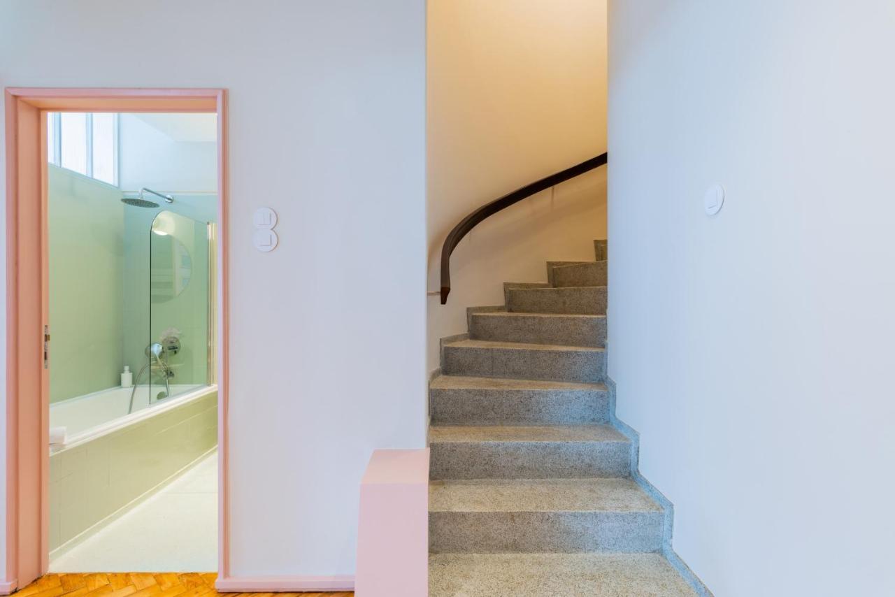 Amazing Duplex - Mid Century Experience & Parking Apartment Porto Bagian luar foto