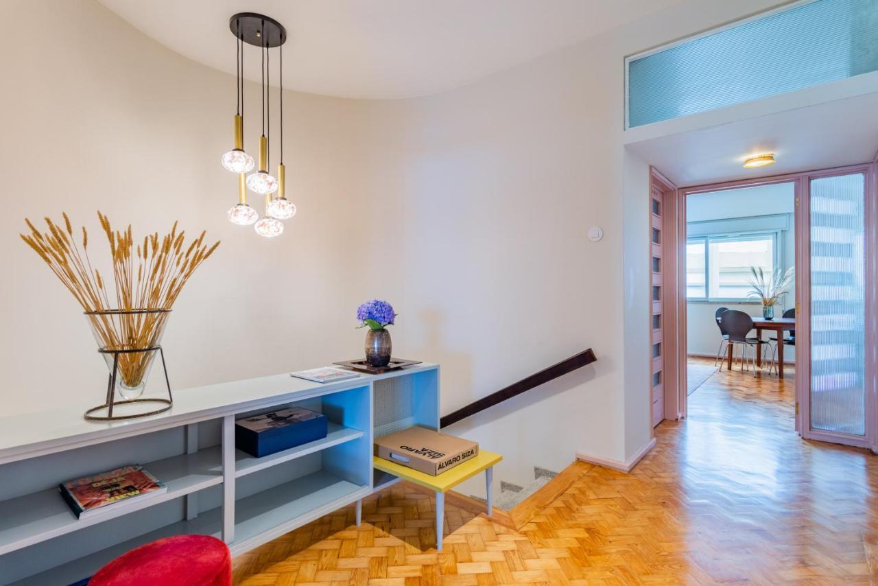 Amazing Duplex - Mid Century Experience & Parking Apartment Porto Bagian luar foto