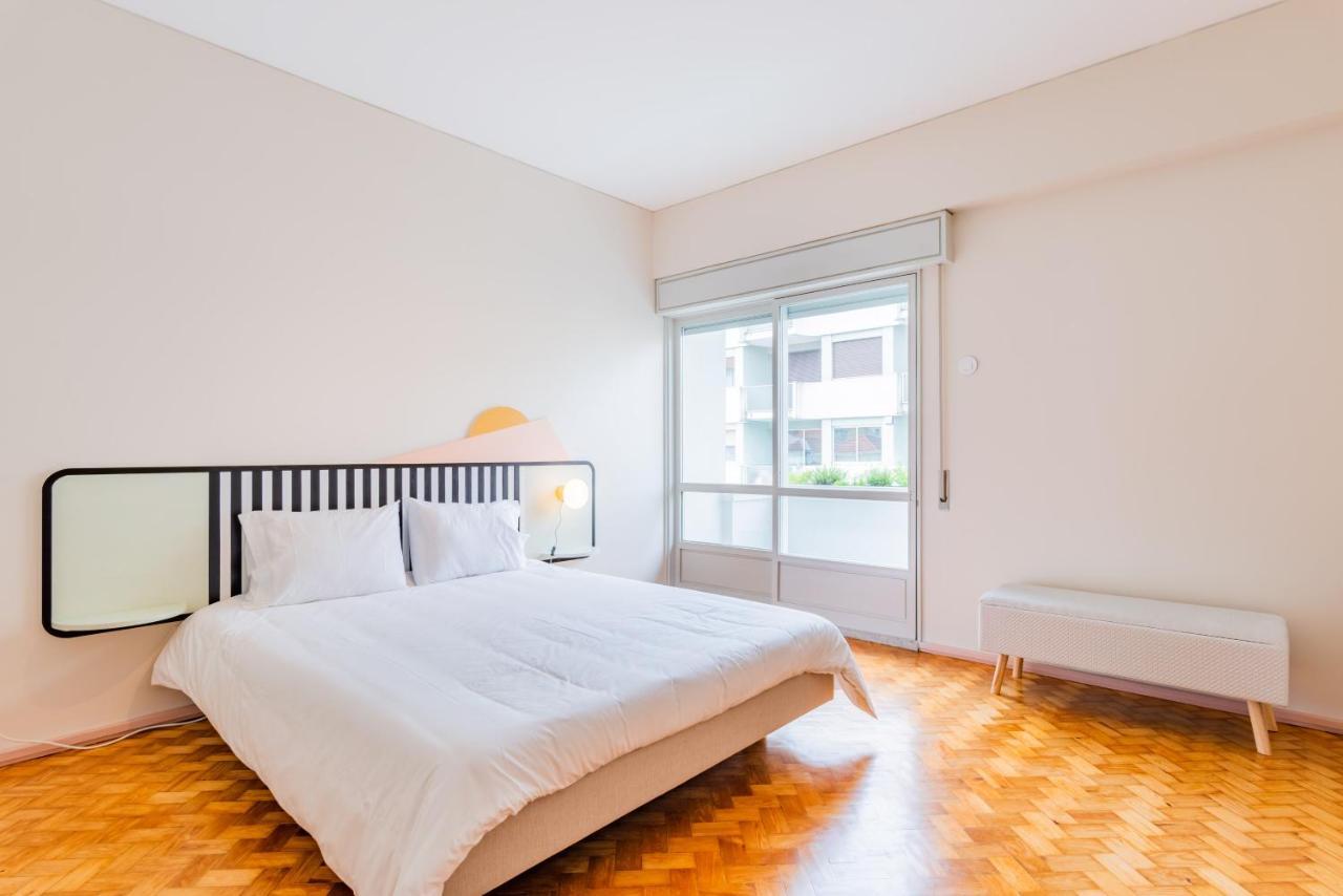 Amazing Duplex - Mid Century Experience & Parking Apartment Porto Bagian luar foto